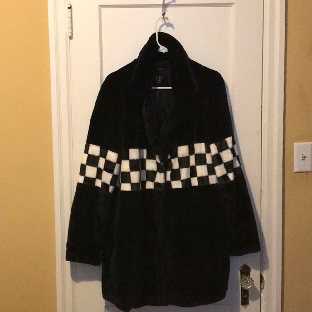Forever 21 Faux Fur Women’s Coat size L